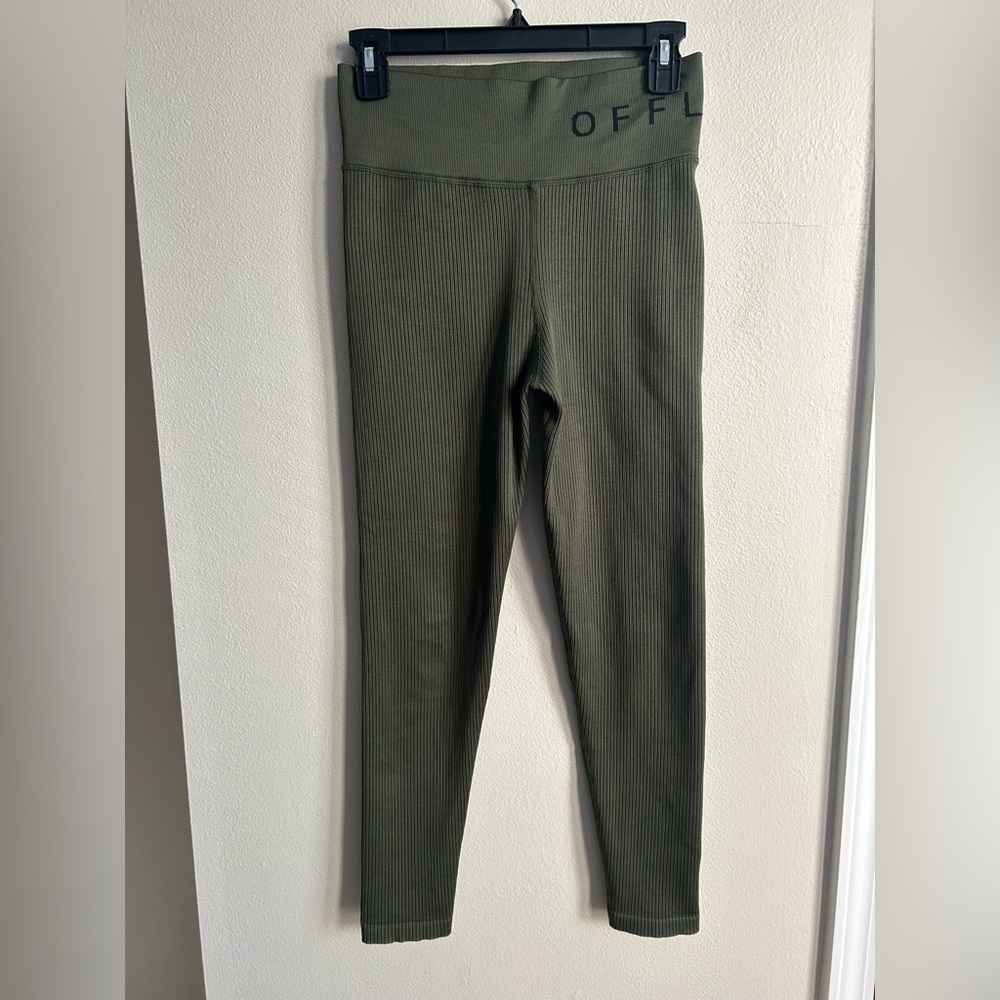 Aerie OFFLINE Olive Green Ribbed Seamless High Waisted 7/8 Legging Size M